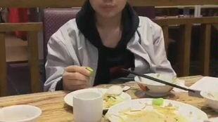 精神小伙视频吃瓜