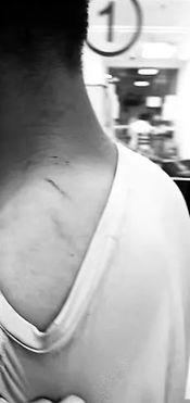 情侣吵架围观吃瓜,围观群众化身“吃瓜群众”现场直播