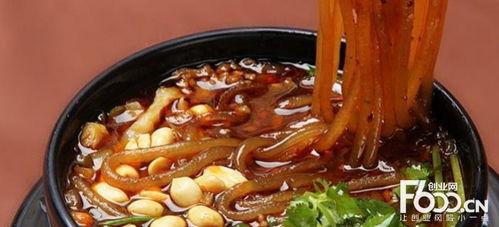 瓜妈和瓜三姐吃酸辣粉,舌尖上的姐妹情谊